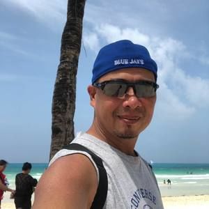 Meet your Posher, Bobby